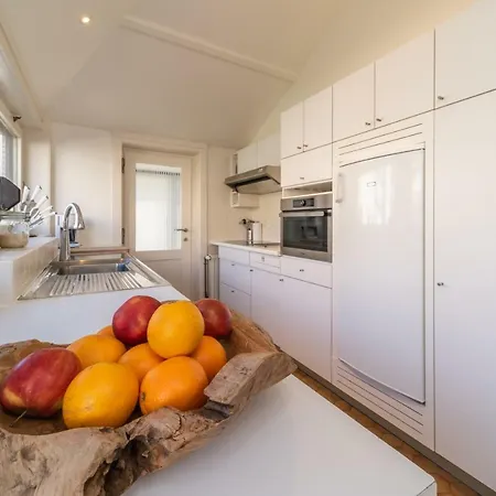 Holiday home Zeespiegel